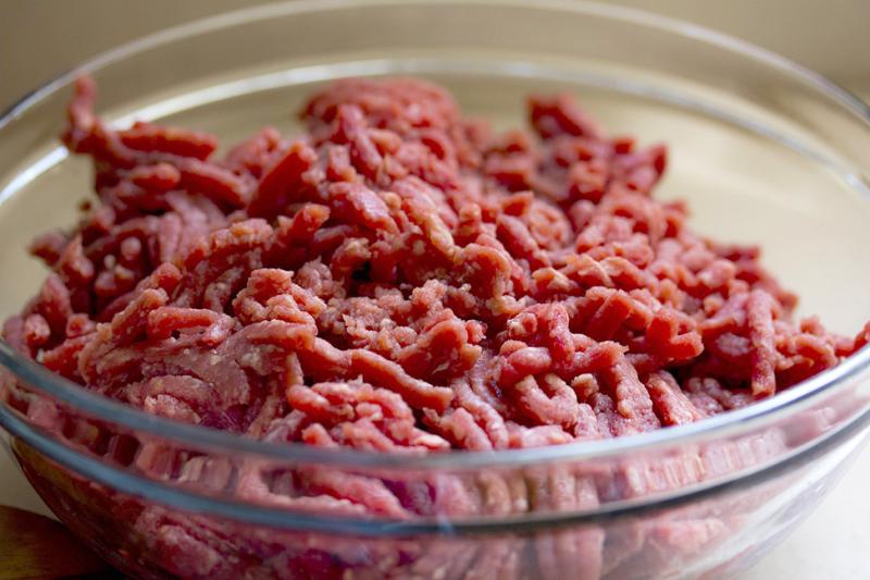 Avec l’augmentation de la consommation de viande hachée, difficile de tenir l’équilibre carcasse. Dans ce contexte, les caissettes sont un moyen de valoriser la viande.