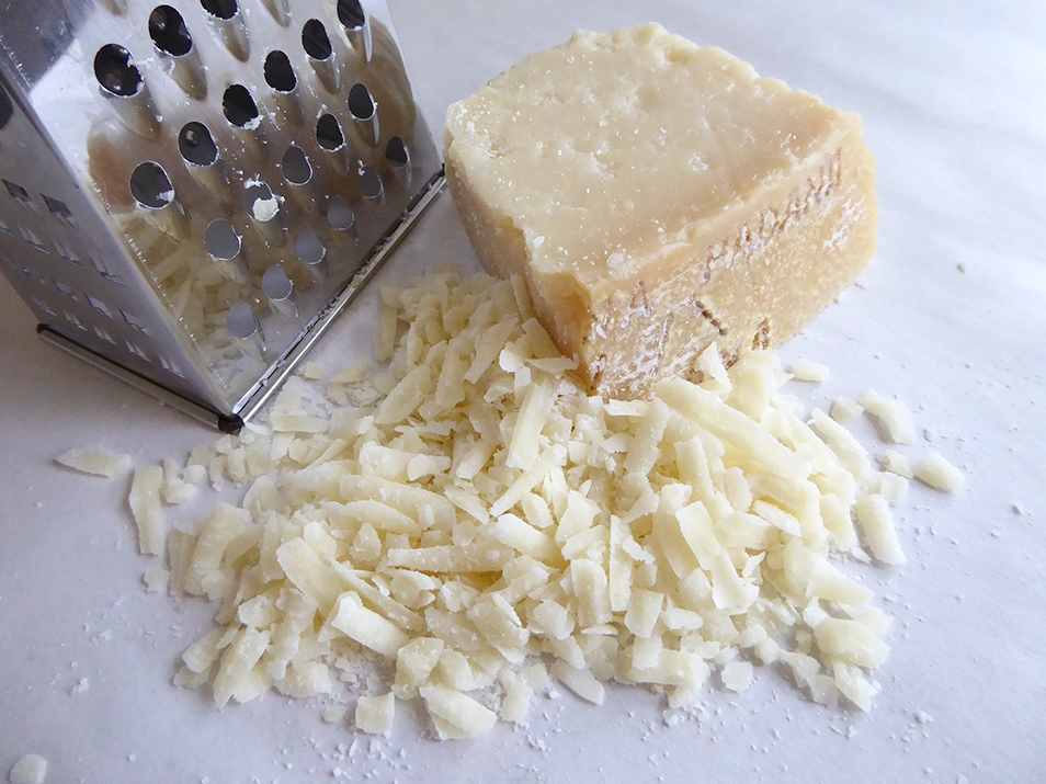 Plusieurs filières sont impactées, comme les exportations de fromages italiens, tels que le parmesan, qui accusent une perte de 60 Mio €.