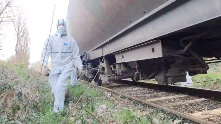 attaque d'un train de céréales en Bretagne par activistes écologistes