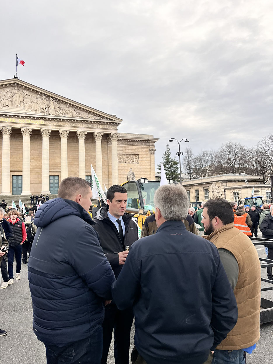 La FDSEA a échangé avec le député de la 3e circonscription de la Somme,  Matthias Renault, pour lui rappeler les problématiques des exploitations agricoles de la Somme. 