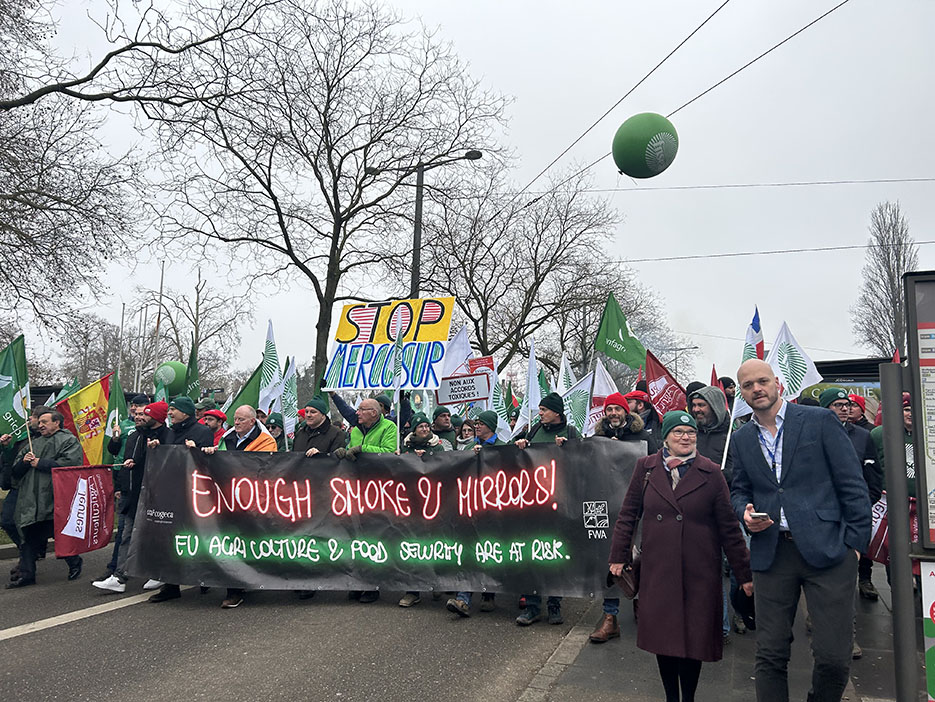 Un mois après Bruxelles, les agriculteurs ont défilé jusqu’au Parlement européen  à Strasbourg. 