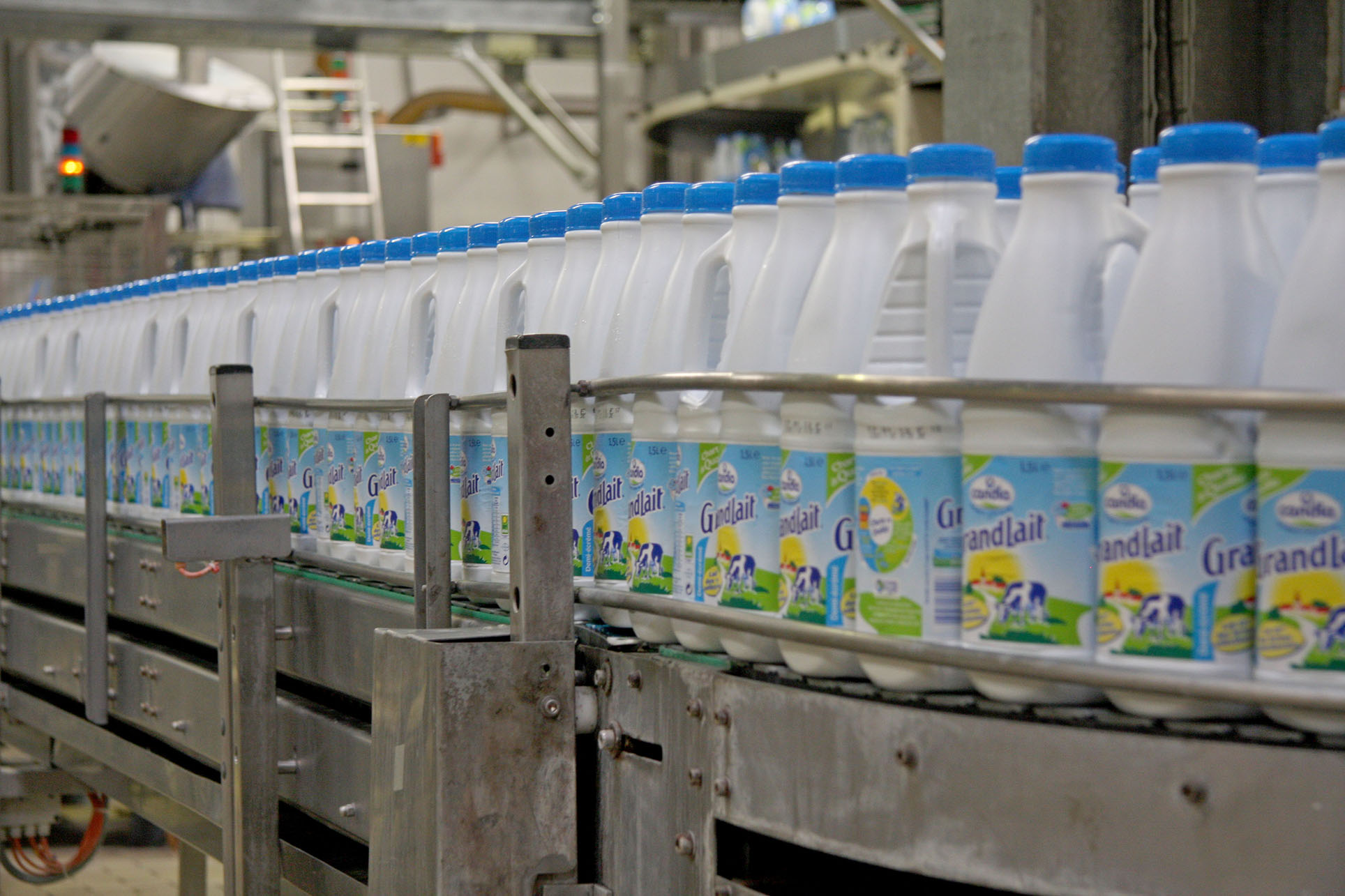 Sodiaal, c’est des marques comme Candia, Entremont, Yoplait… En tout, la coopérative collecte plus de 4 milliards de litres de lait par an. 