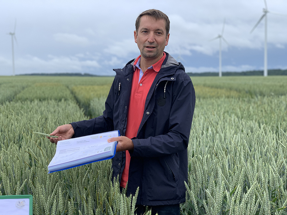Grégoire Lesot, responsable technique chez Sana Terra, présente notamment quatre nouveautés pour les semis 2026. 