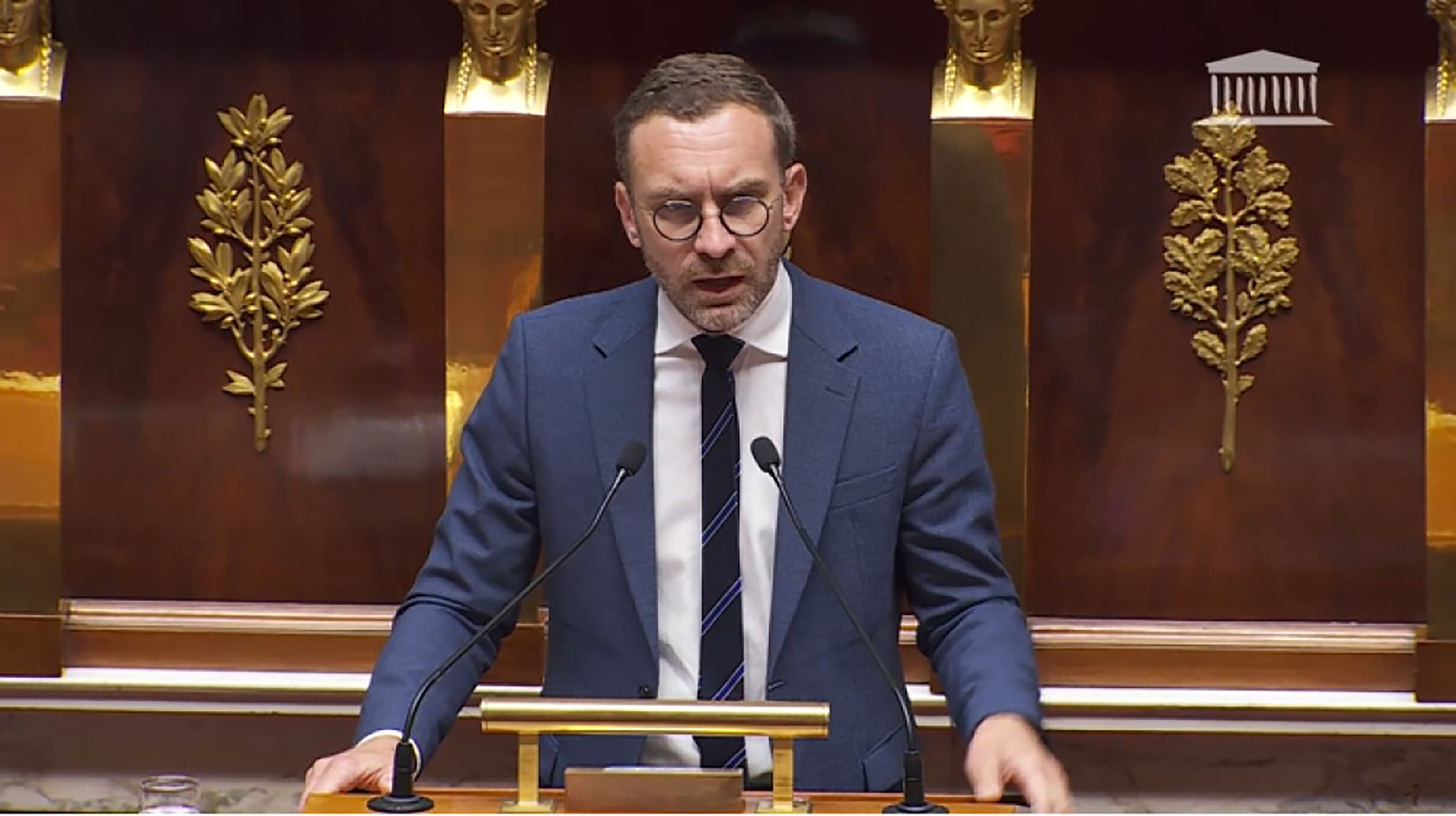 Julien Dive a défendu le projet de loi d’urgence agricole jusque tard dans la nuit du 20 juillet à l’Assemblée nationale. 