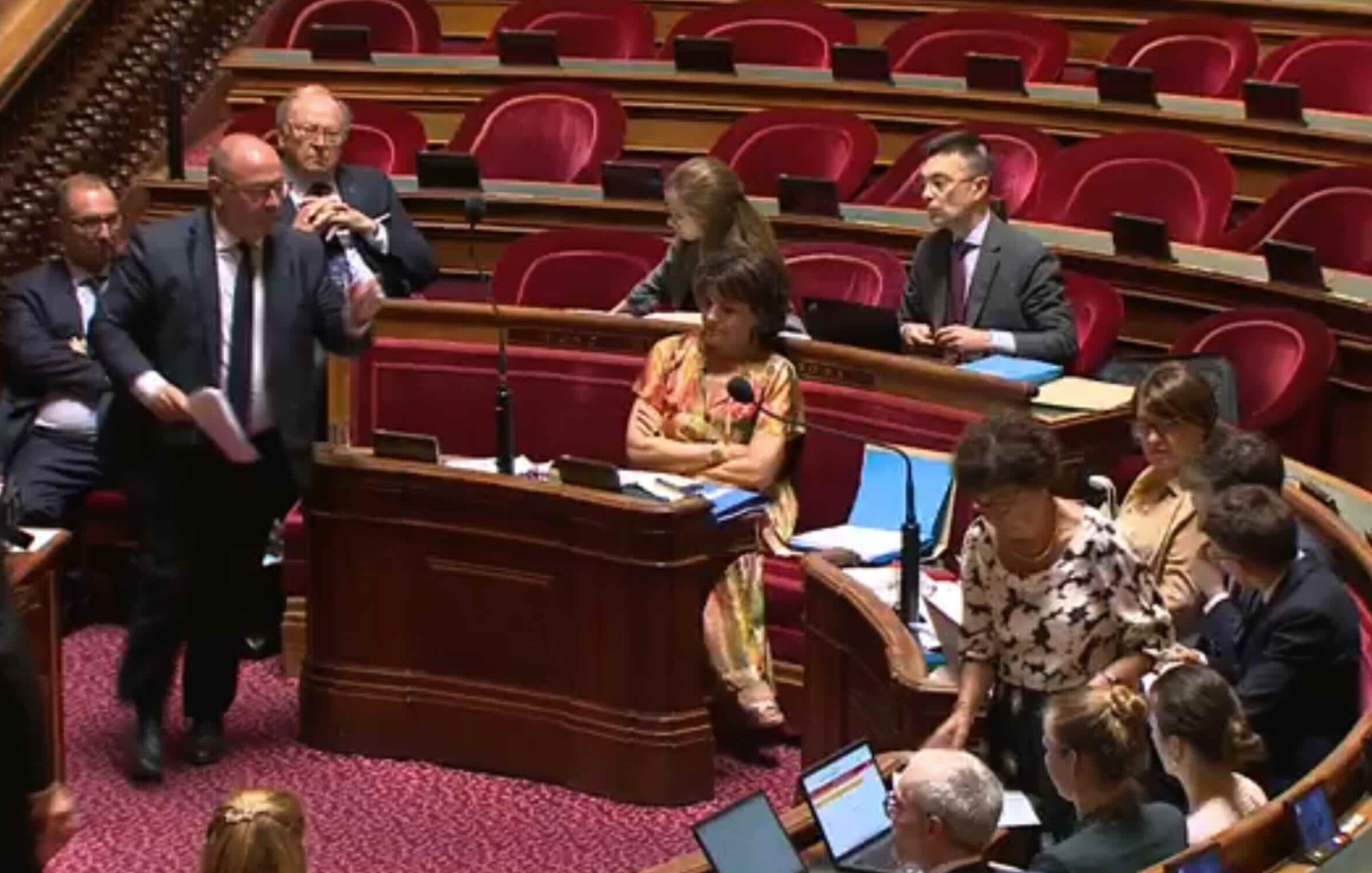  adoption loi d'urgence agricole par le Sénat