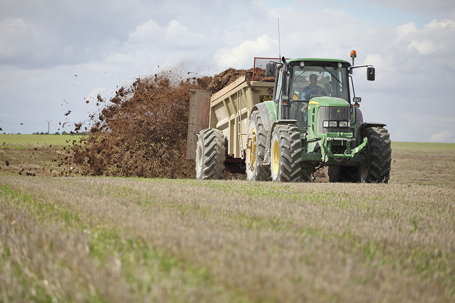Le statut de micro-entrepreneur n’est pas compatible avec les travaux agricoles.