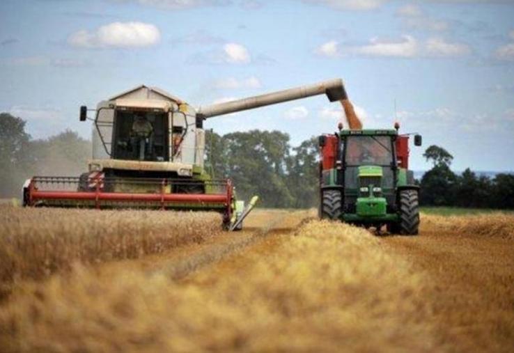 En principe, un employeur ne peut pas faire travailler son salarié plus de dix heures par jour, 48 heures par semaine 
et 1 940 heures par an (ou 2 000 heures pour les entreprises qui emploient un seul salarié permanent et les Cuma).