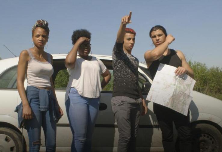 Le film interroge les acteurs eux-mêmes sur leur rapport à différents sujets, dont la consommation.