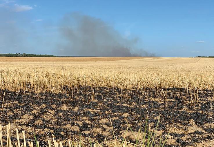 Prévenir les départs de feu et savoir réagir en cas d’incendie est primordial pour moissonner sereinement.