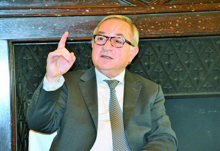 Claude Gewerc, président de la Région Picardie : «Dans cette campagne, j’entends tout le temps parler de la grande région, mais un mot a disparu, c’est la Picardie.»