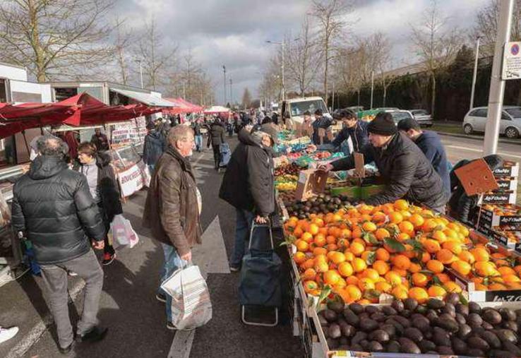 Le marché du Colvert sera sans aucun observé de près, dimanche, notamment sur la capacité des clients et commerçants à respecter les consignes sanitaires.