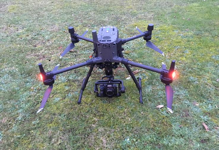 L’utilisation du drone est actuellement la méthode la plus économique et la plus accessible car elle ne nécessite pas de pulvérisateur de dernière génération.