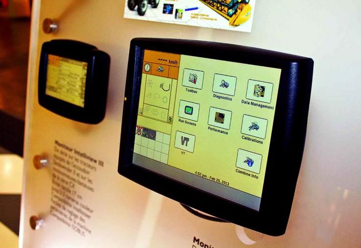 Les grands terminaux tactiles isobus offrent de nombreuses fonctions facilitant le pilotage des tracteurs et des outils.