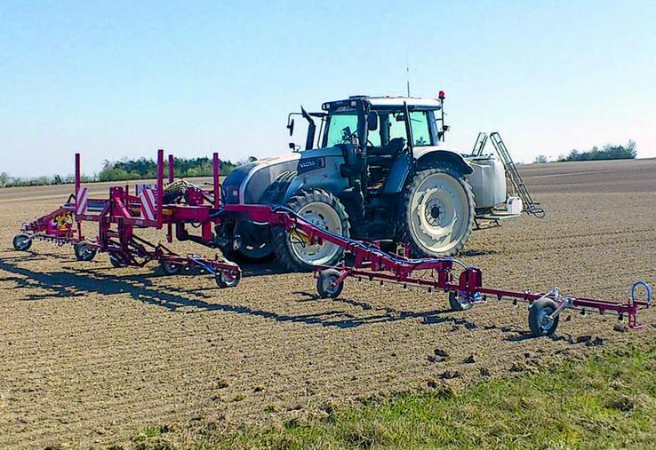 Avec l’autoguidage RTK, on pourrait encore réduire la bande traitée de 25 à 10 cm, selon Arvalis.