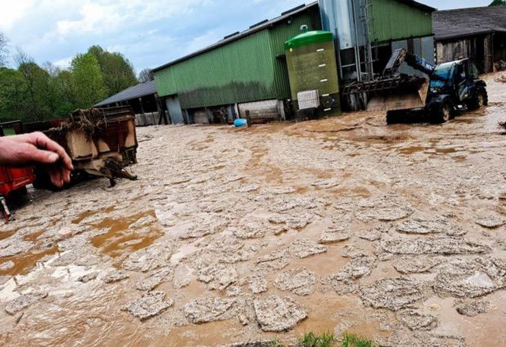 Le contrat d’assurance multirisques garantissant les dommages d’incendie (assurance habitation) ou tout autre dommage à des biens (assurance habitation ou automobile dits «tous risques») situés en France, fait automatiquement bénéficier son souscripteur de la garantie «catastrophe naturelle».