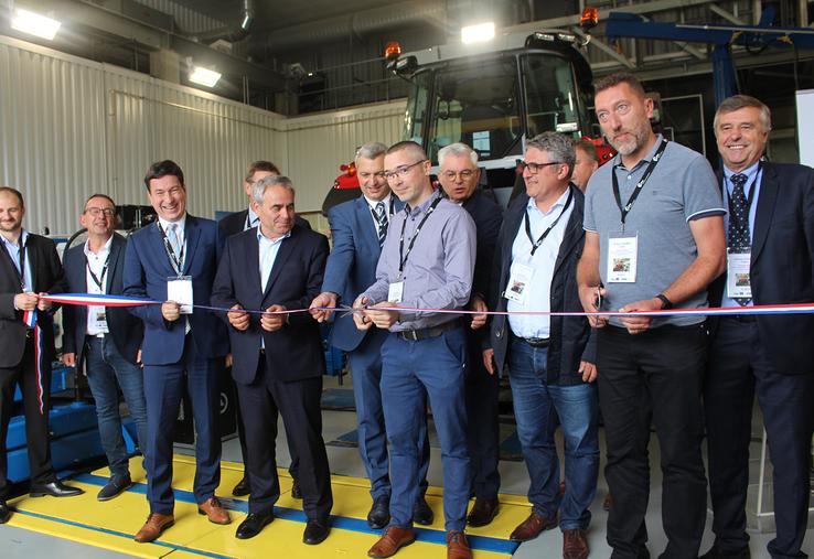 Après une attente de deux longues années à cause de la crise sanitaire, le premier centre d’expertise et d’innovation  en agromachinisme de portée internationale est opérationnel. Ce centre est unique en France.
