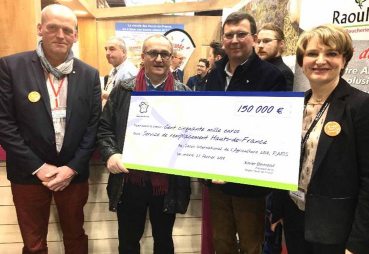 De g. à dr. : Laurent Declercq (président du service de remplacement des Flandres, Bernard Pruvot (vice-président du service de remplacement des Hauts-de-France), Pascal Foucault (président du Service de remplacement des Hauts de France), et Marie-Sophie Lesne.