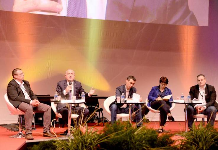 De gauche à droite : Rémi Jousserand (président JA Loire), Didier Guillaume (ministre de l’Agriculture), Samuel Vandaele (président JA), Christiane Lambert (présidente FNSEA) et Arnaud Gaillot (secrétaire général de JA).