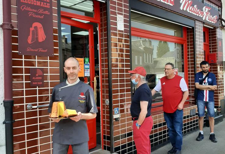 On vient parfois de loin pour acheter le «battu» de la Maison Fisset ;  qui l’exporte à l’occasion des vacances dans d’autres régions de France.