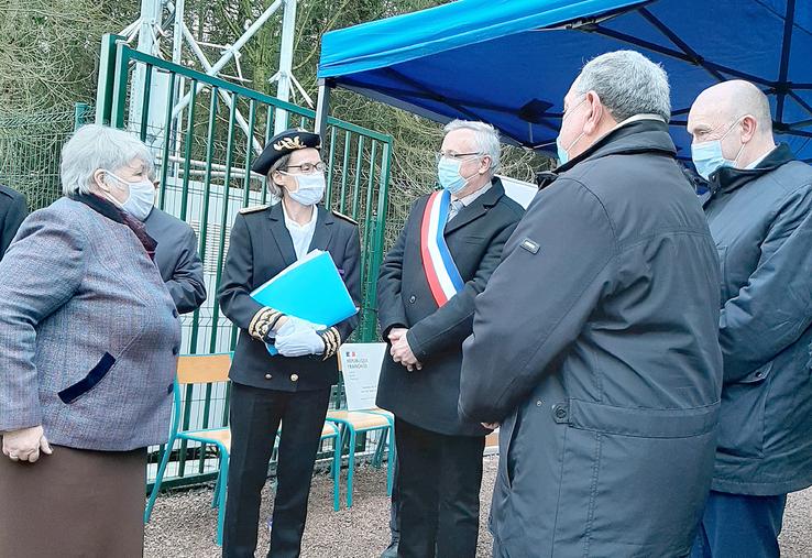 En service depuis la fin de l’année 2020, l’antenne-relais de Mailly-Raineval a été inaugurée par la ministre de la Cohésion territoriale qui y voit un outil pour lutter contre la désertification rurale. 