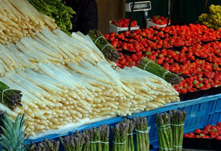 Le prix de première mise en marché est inférieur de 40 % par rapport à la référence hebdomadaires pour l’asperge, de 27 % pour la fraise gariguette et de 40 % pour la fraise ronde.