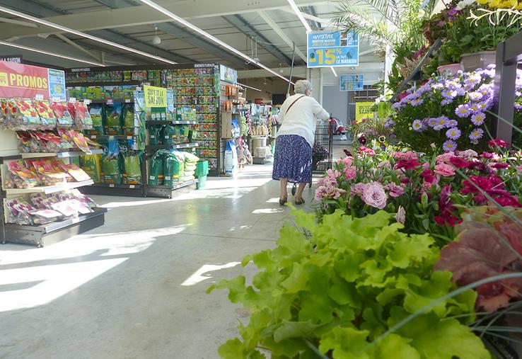 Avec 350 m2 de surface de vente, ainsi qu’une réserve, le nouveau Gamm vert village de Poix se targue d’un rayon végétal bien fourni. 