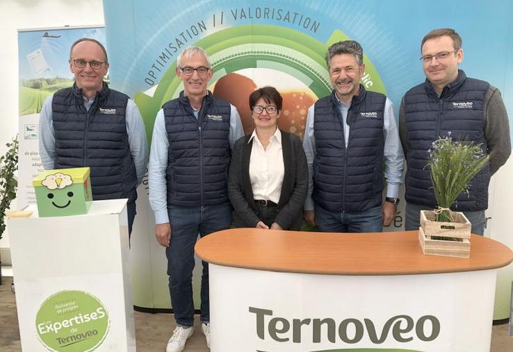 Anne Vandenbossche, présidente de Ternoveo et son équipe ont annoncé le lancement d’une filière pois chiche labellisée Hauts-de-France.
