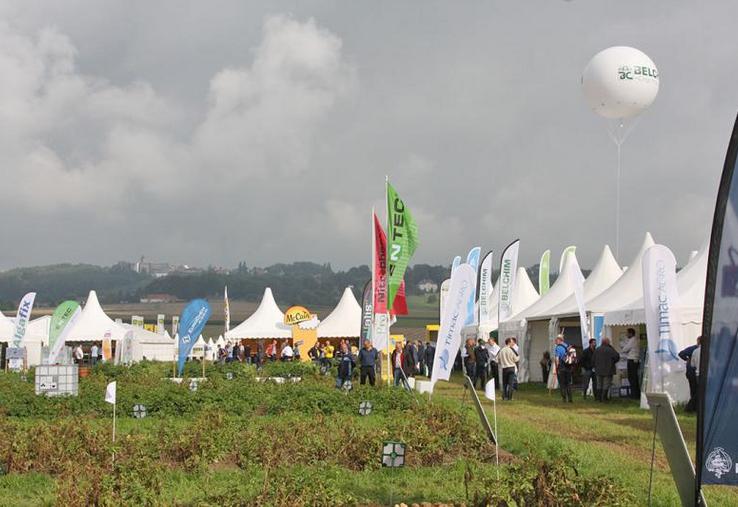 Les démonstrations d’arracheuses de pommes de terre constituent, tous les ans, un temps fort incontournable du salon. 