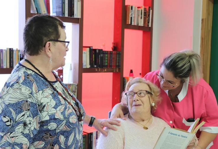 Comme Béatrice Herbaux, les vingt-quatre résidents de la Marpa de Feuquières-en-Vimeu ont trouvé une alternative 
à la maison de retraite. Il vivent en autonomie, à la campagne, mais sont épaulés au quotidien.