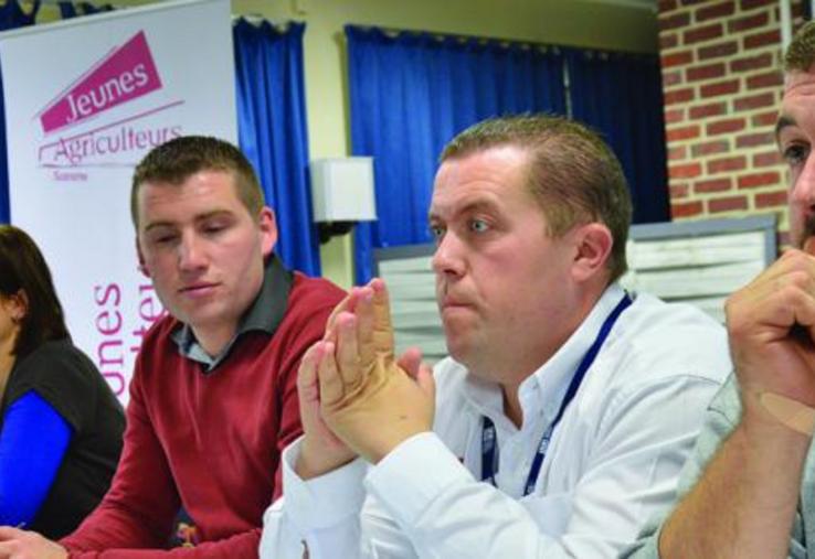 De g. à dr. : Ange Loing, administrateur national (Alsace), Samuel Vandaele, secrétaire général adjoint national des JA 
(Île-de-France), Ulrike Jana, animatrice nationale des JA, Baptiste Gatouillat, président de la commission Innovation JA national (Aube), Vincent Duchemin, membre du bureau JA national et trésorier JA de la Somme, et Guillaume Darrouy, responsable foncier national des JA (Haute-Garonne).