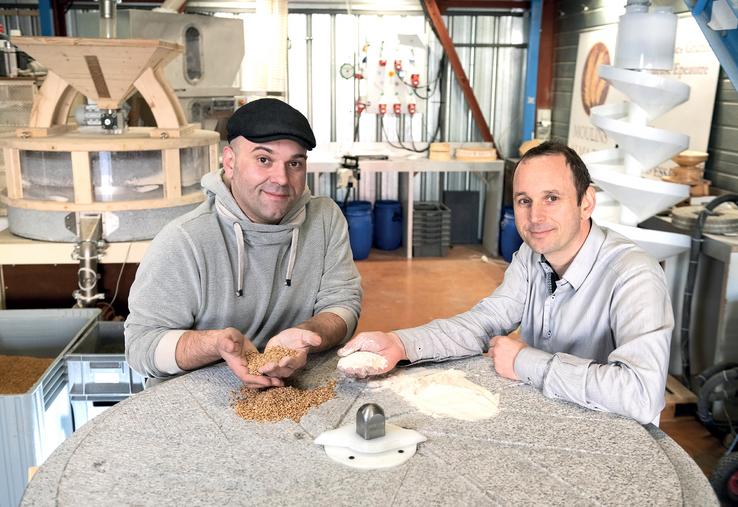 Nous aidons les agriculteurs à concevoir leur projet d’atelier de transformation à la ferme pour la vente directe, explique Manuel Garcia, cogérant de l’entreprise avec son frère Sébastien (de droite à gauche sur la photo). Et nous proposons clé en main tous les équipements nécessaires.»