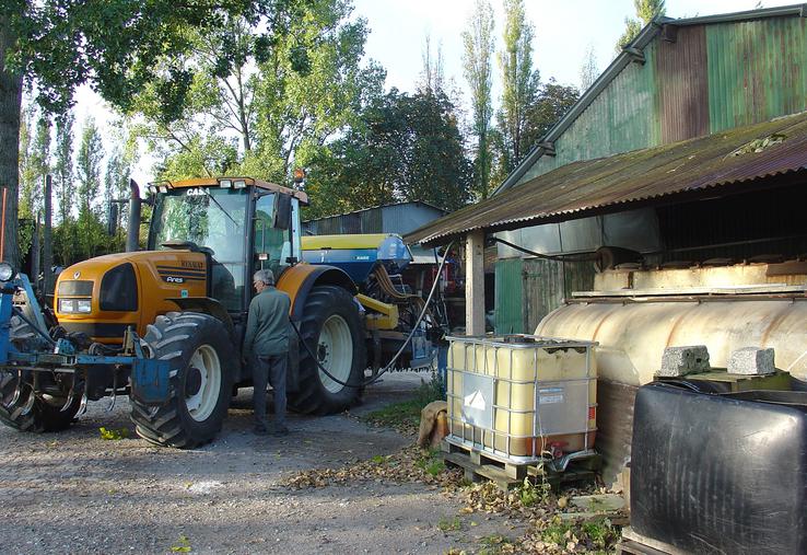 La défiscalisation du gazole non routier représente actuellement un soutien budgétaire annuel de 1,4 milliard d’euros  aux agriculteurs, soit 3 500 € par exploitation. 