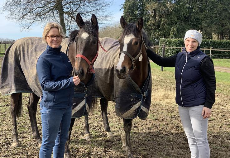 De gauche à droite, Charlotte Thénier et Kimara Hoste ont œuvré pour l’ouverture de ce centre d’insémination.  La première saison démarre. 