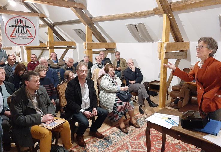 Présidée par Bénédicte Coste-Leclerc de Hautecloque, la fédération «Stop éolien Hauts-de-France» se donne pour mission  d’informer et d’accompagner les associations locales et opposants particuliers à l’installation de nouvelles éoliennes  dans la région Hauts-de-France. 