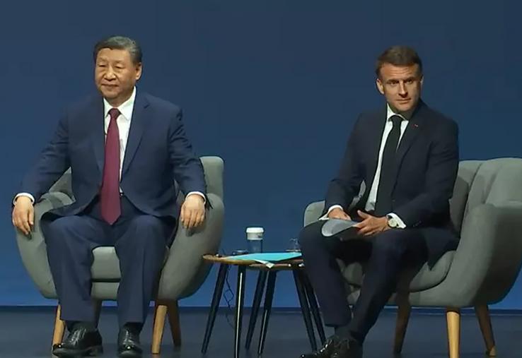 Xi Jinping et Emmanuel Macron, pendant la visite du chef d'État chinois en France.