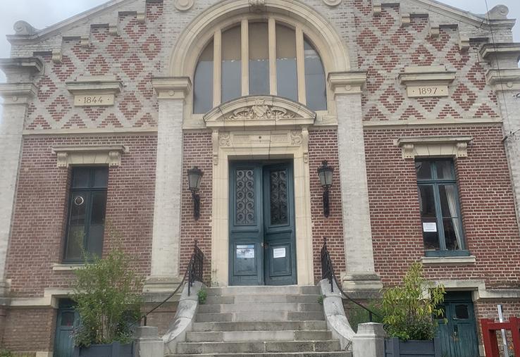 L’hôtel de la SHP se distingue par sa remarquable façade. 