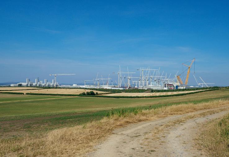 Sans remettre en cause l’objectif final de zéro artificialisation nette en 2050, les collectivités se fixeront des objectifs intermédiaires à un rythme le plus vraisemblable pour y parvenir, en tenant compte de leurs caractéristiques propres.