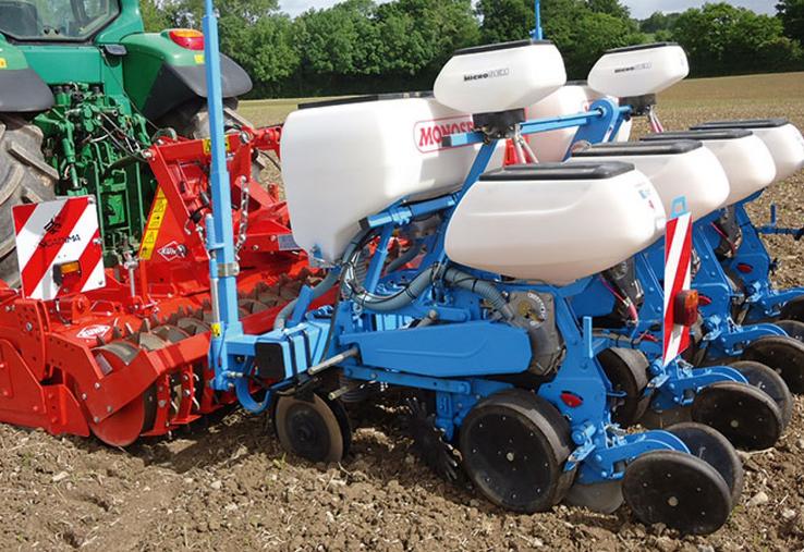 Le 21 mai prochain, son expérience et son expertise seront les pivots d’une journée technique sur l’utilisation  du semoir organisée sur l’exploitation agricole du Lycée du Paraclet. 