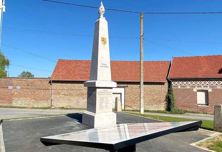 À Échelle-Saint-Aurin, près de Roye, la Région Hauts-de-France a soutenu le projet de relocalisation et de restauration du monument à hauteur de 5 000 €. 