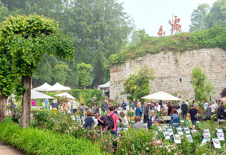 Chaque printemps, la citadelle de Doullens se transforme en jardin grandeur nature.
