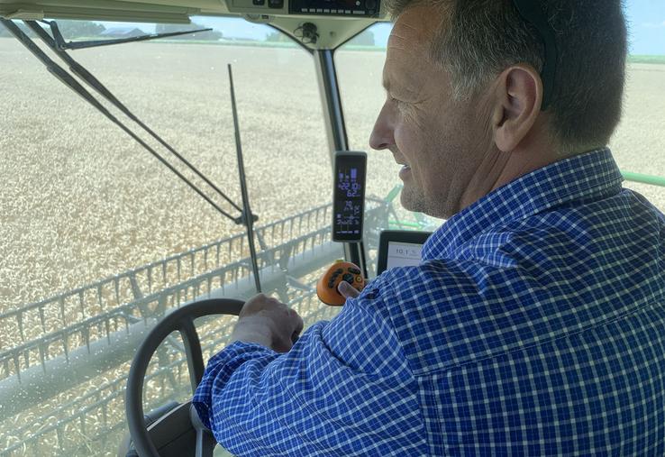 Arnaud Van Den Bossche : «Il y a tellement de désinformation autour de l’agriculture… On a besoin d’expliquer notre métier.» 