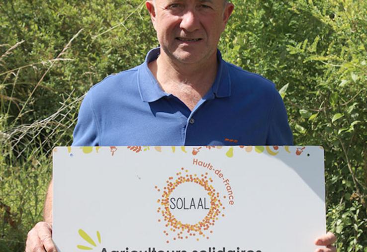 Olivier Parcy, éleveur d’allaitante de la Somme, fait don des abats qu’il ne vend pas : «On est bien dans sa tête, car on ne jette plus, on aide les autres.» 