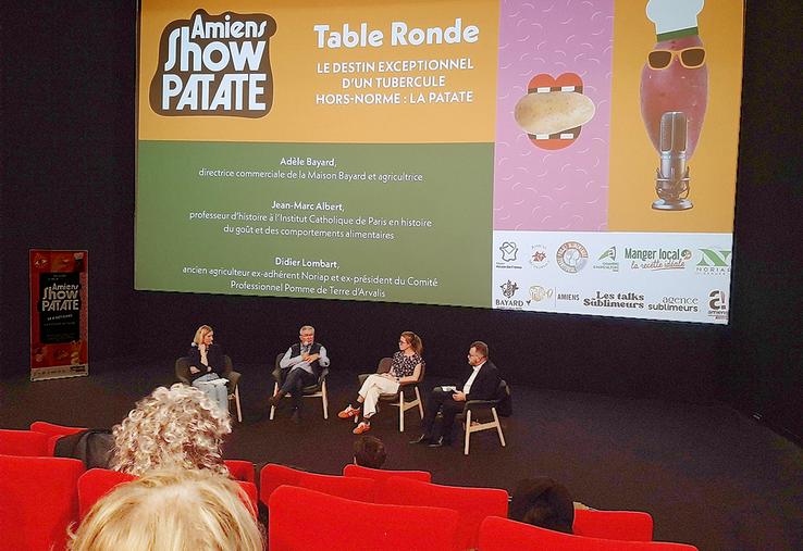 Plutôt grand public, une table ronde à laquelle ont participé Adèle Bayard (Maison Bayard), Didier Lombart (producteur, Arvalis) et Jean-Marc Albert (historien)  a permis de retracer la saga de la pomme de terre en Picardie, lors du festival Amiens Show Patate. 