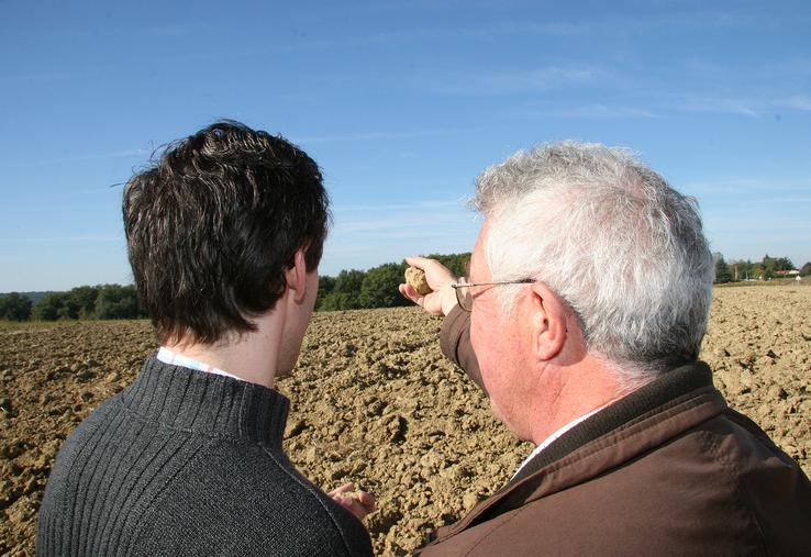 Pour bien réussir sa transmission d’exploitation, il faut savoir s’y prendre à temps, en clair, le maître-mot est bien l’anticipation.