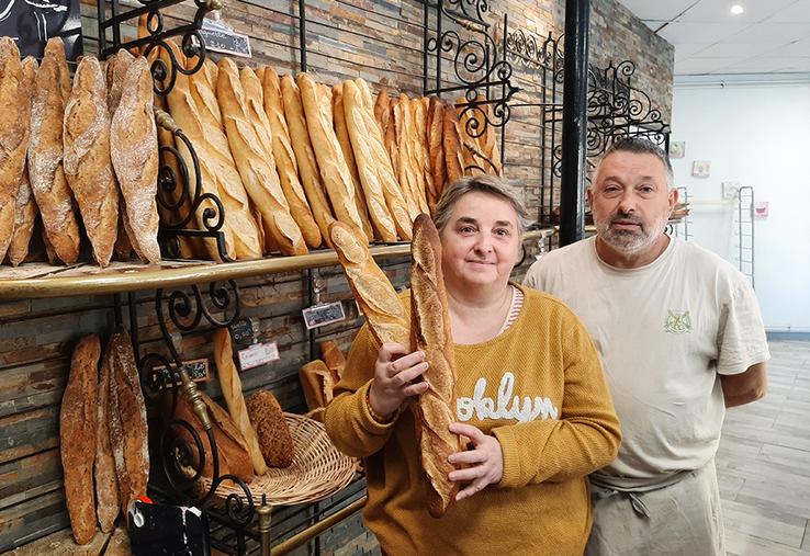 Installé avec son épouse à Villers-Bretonneux, Patrice Santune baisse ses prix  sur une partie de ses fabrications pour les rendre plus accessibles, sans rogner  sur la qualité. 