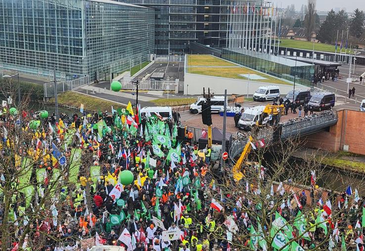 manifestation Strasbourg contre l'accord entre l'UE et le Mercosur