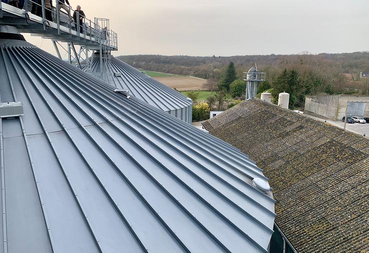 Dans ce silo, 11 500 tonnes grain peuvent être stockées, et le débit de chantier est «très élevé». 