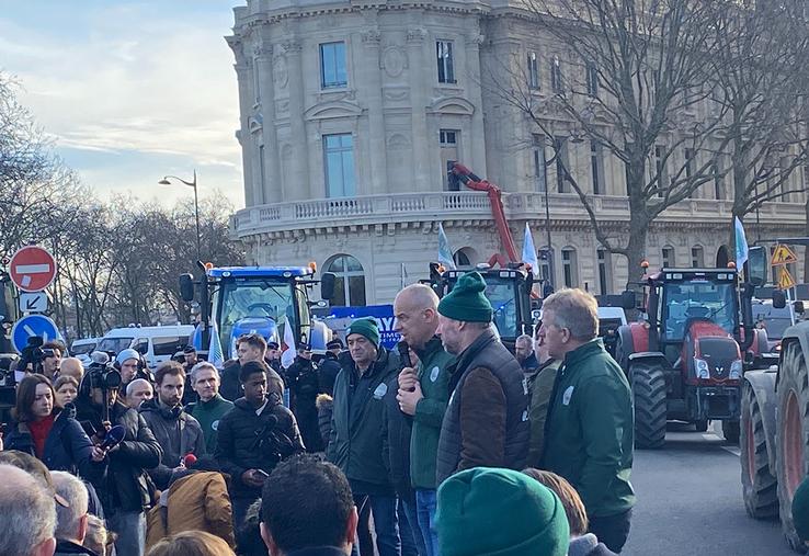 La manifestation du 13 janvier dernier à Paris a pesé dans la balance.
