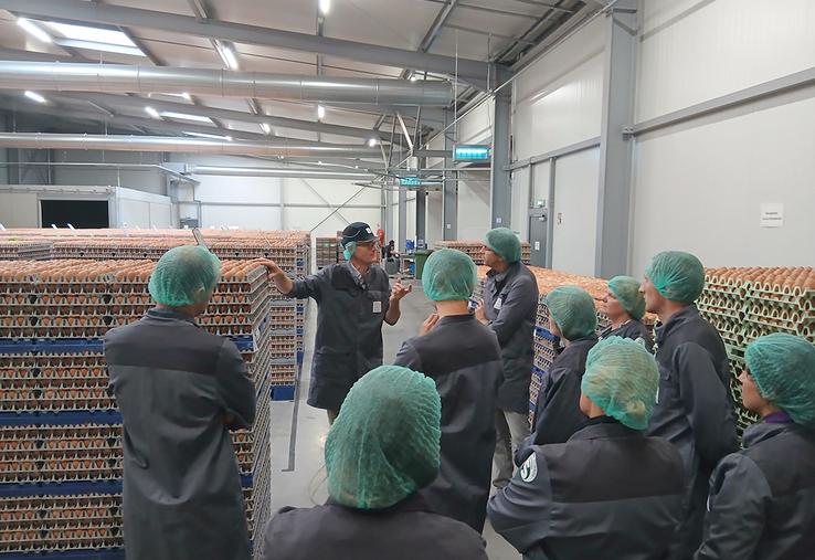 La journée «immersion» du Cravi s’est conclue par une visite du centre  de conditionnement d’œufs de Gallines Frais à Halluin (59). 