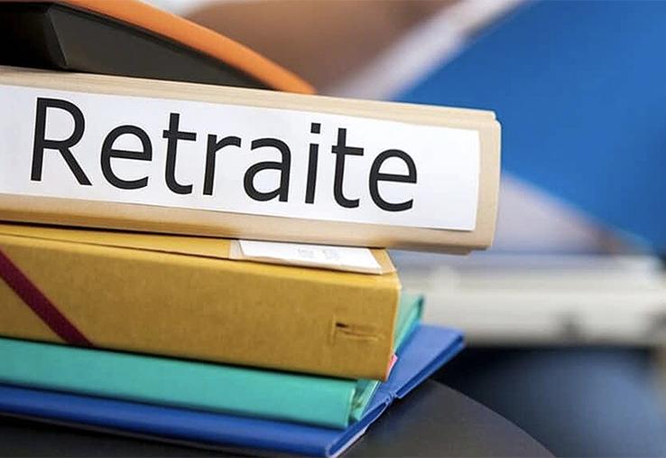 Le gouvernement cherche des solutions pour réduire le déficit public. La suppression de l’abattement fiscal de 10 % et la désindexation des retraites est à l’étude. 